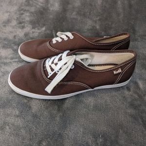 #118 Brown Keds